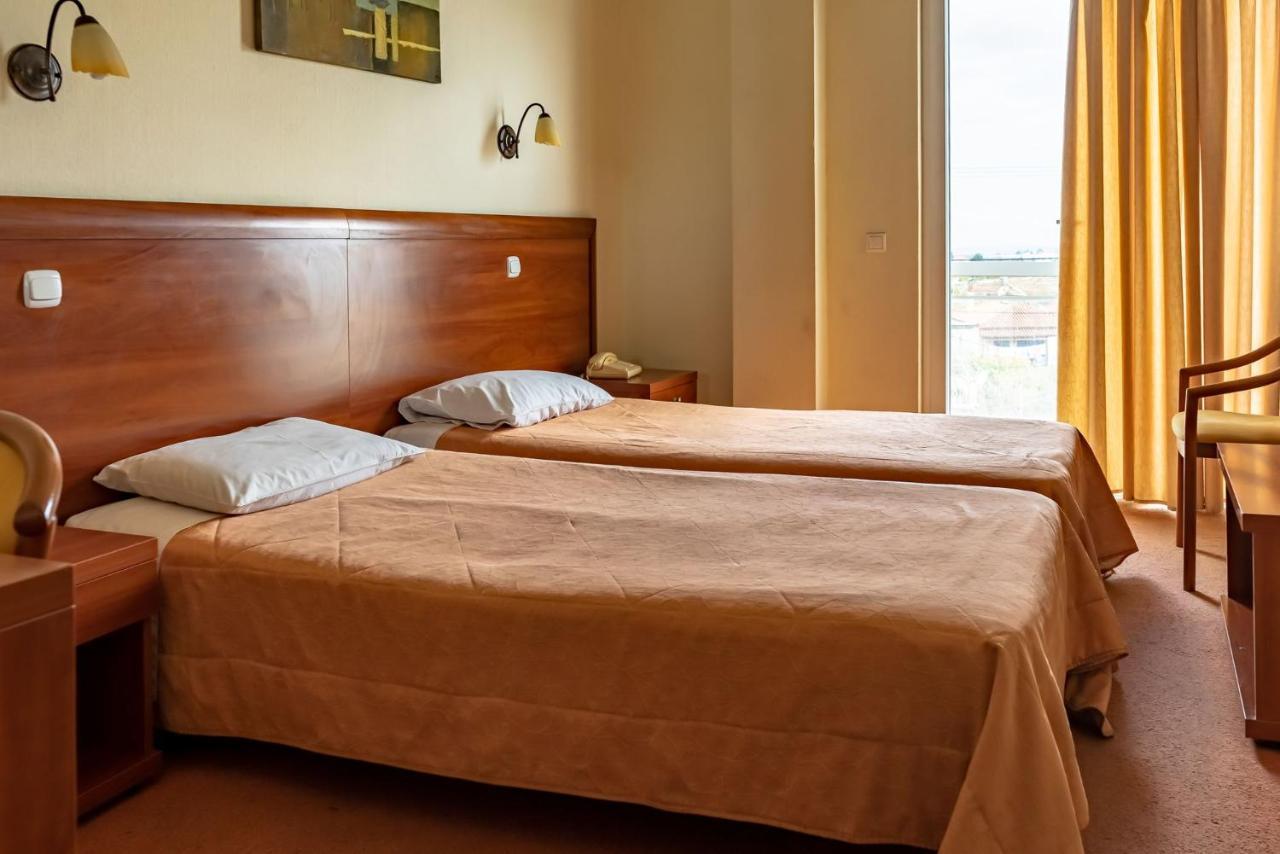 Telis Hotel Айгио Екстериор снимка